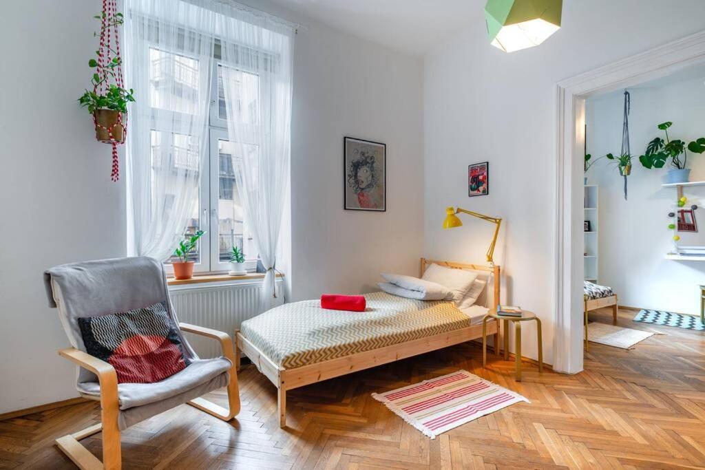 Blue Peace-apartment With Free Parking In Center For 1-6 People Krakow